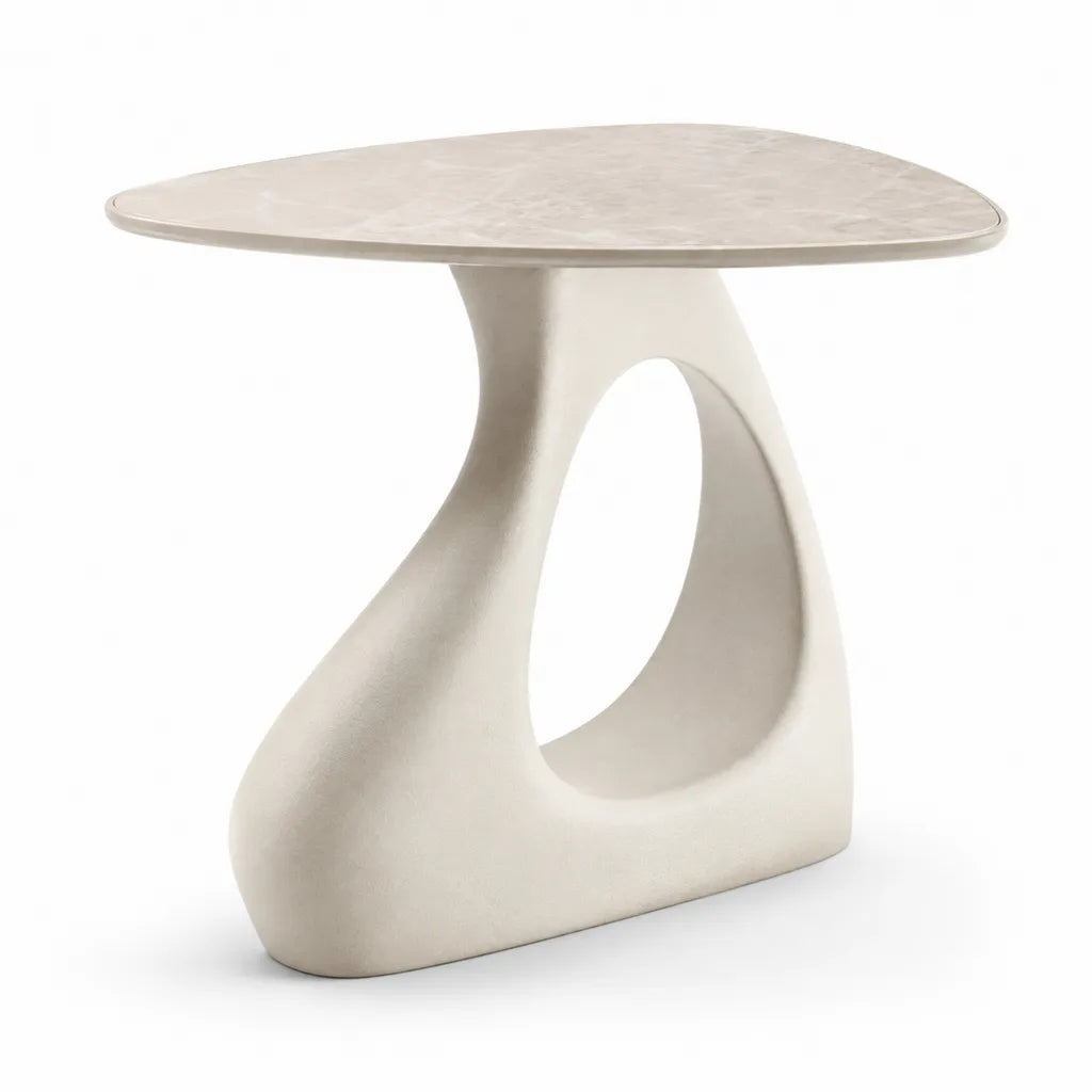Beistelltisch aus Mineralguss dreieckig Creme Beige 70 x 50 x 55 cm